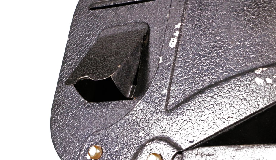 2 откидывающаяся дверца