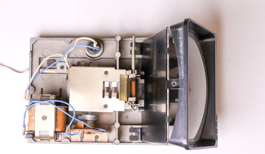 ДЭФИ вид сверху со снятой крышкой